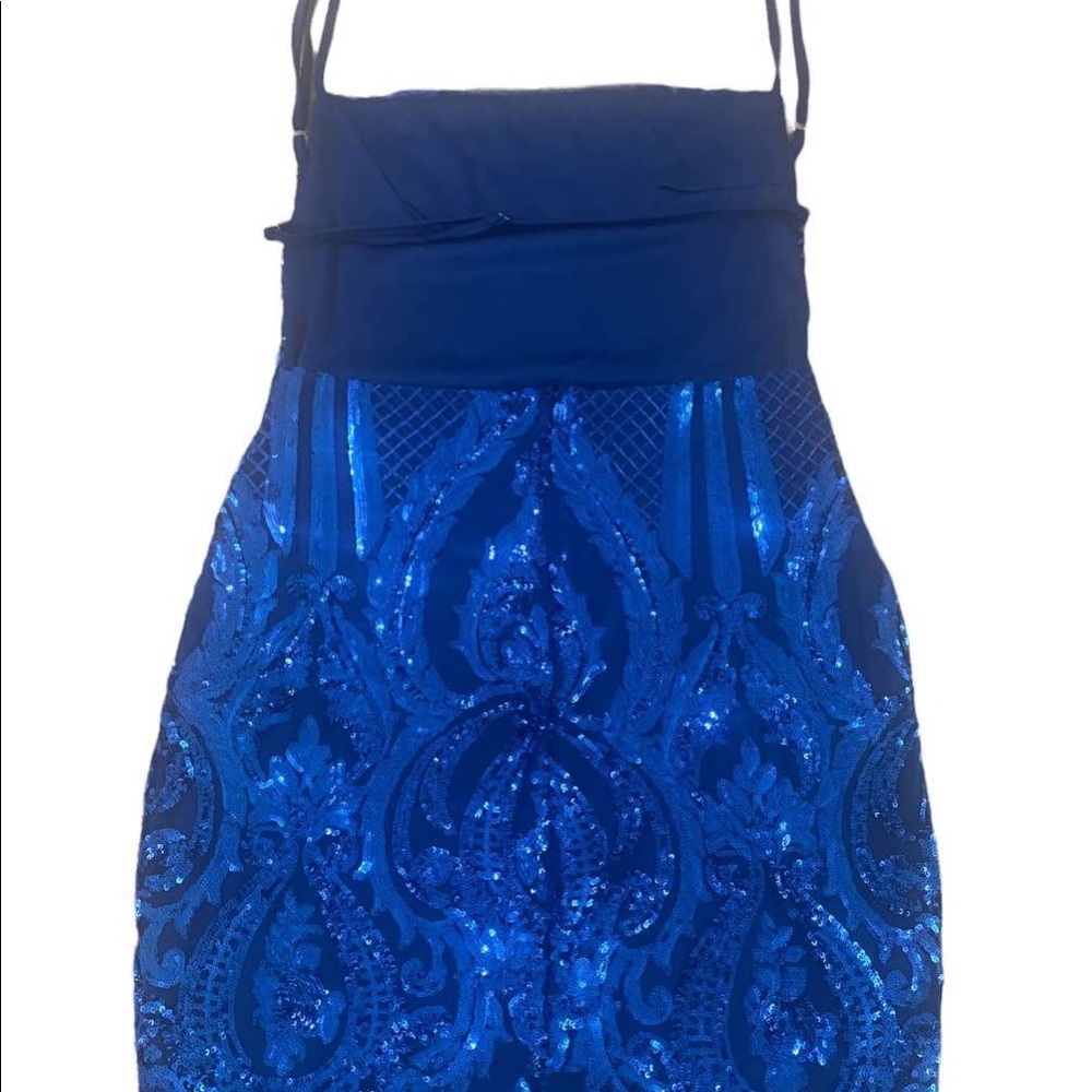 lucy in the sky, size medium, color is blue